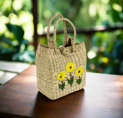 Seagrass Flower Embroidery Handle Bag